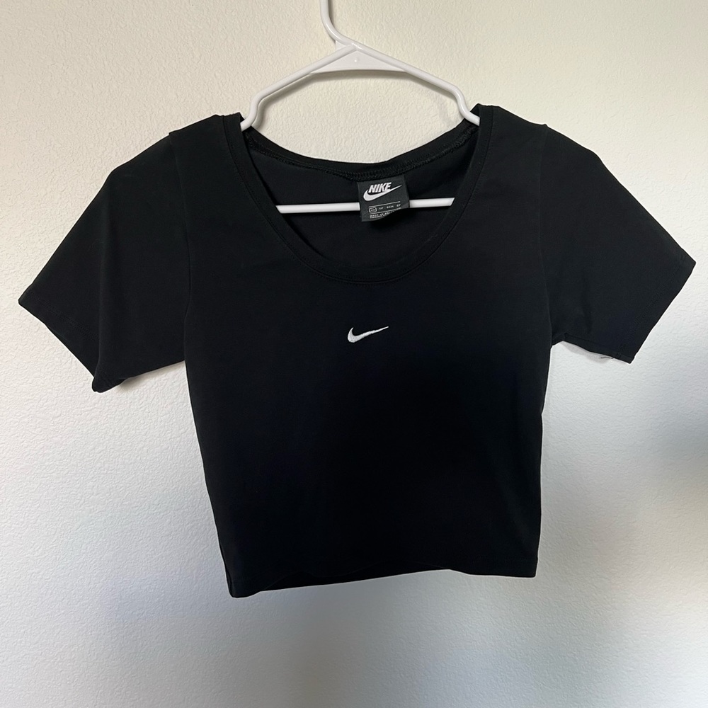 Nike Crop Top